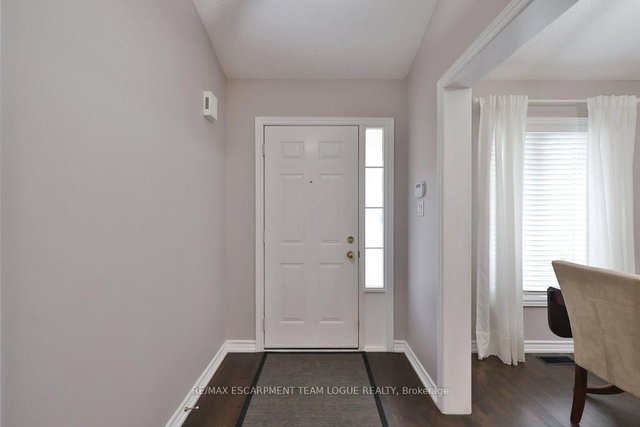 1323 BLANSHARD Drive