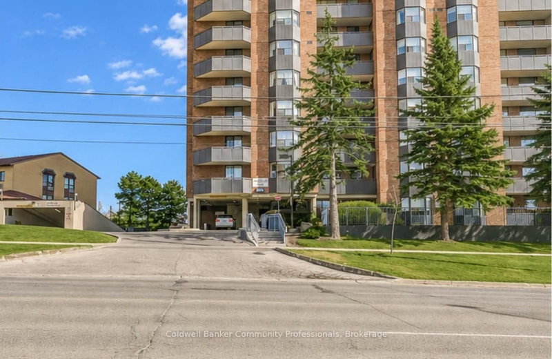 804 - 3845 Lake Shore Boulevard W