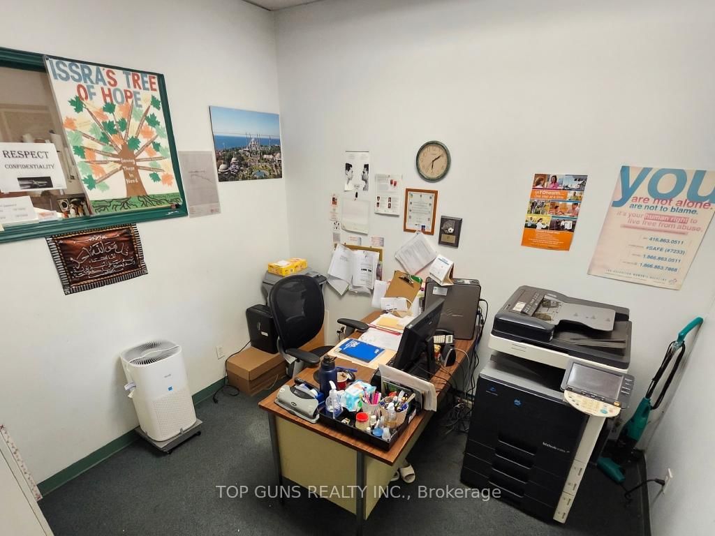 2375 St Clair Avenue W - Photo 7