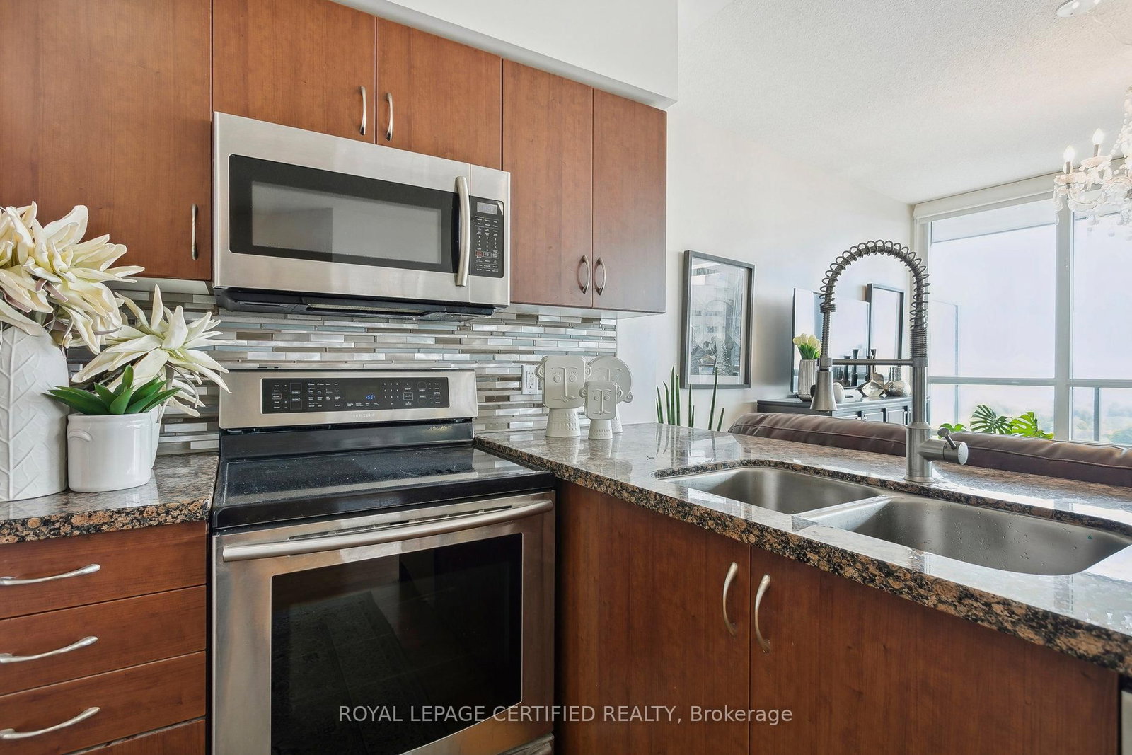 2240 Lakeshore Boulevard W, Unit 1208 - Photo 10