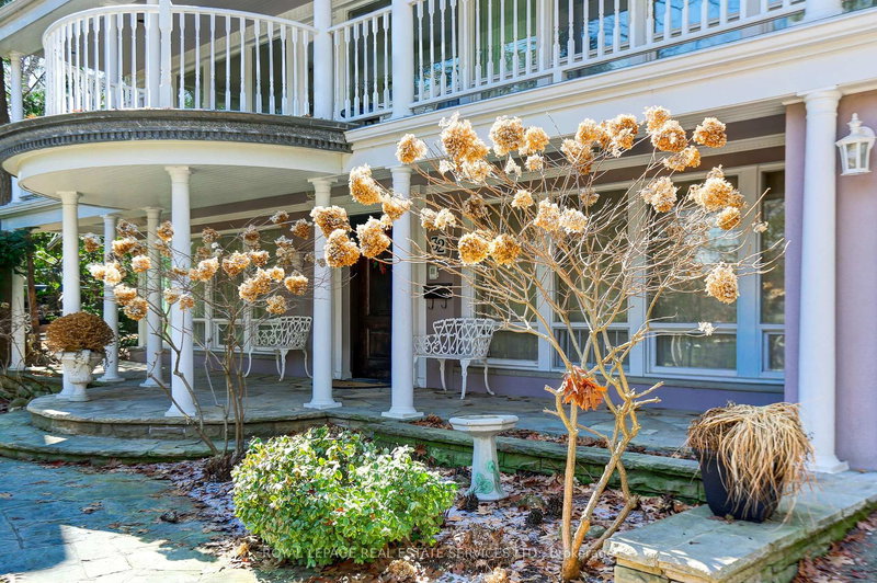 32 Edenbrook Hill, Toronto, M9A 3Z6 | Image 3