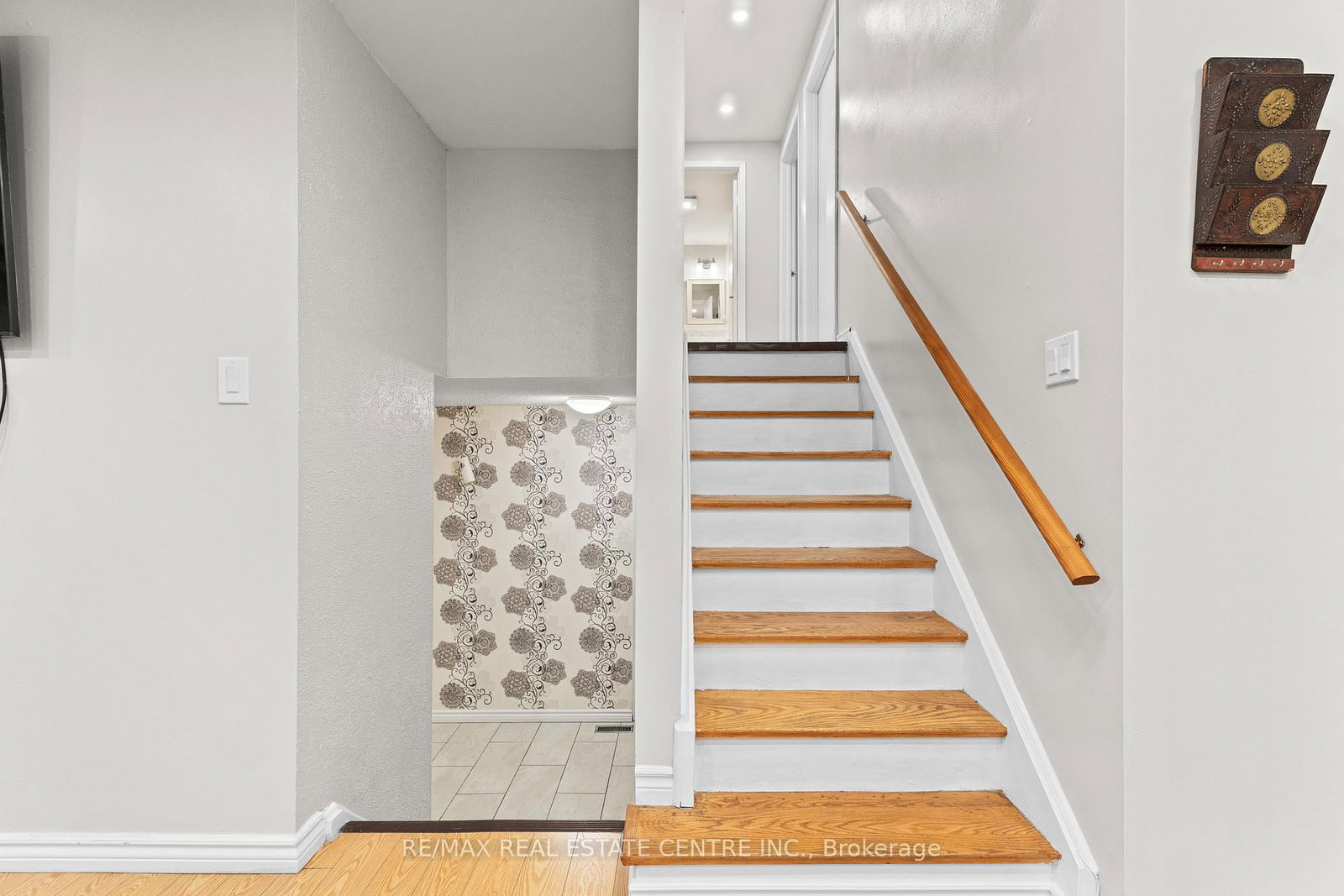 Detached House for sale at 23 Jefferson Road, Brampton, Ontario, L6S 2G6 - Northgate - MLS: W12984070