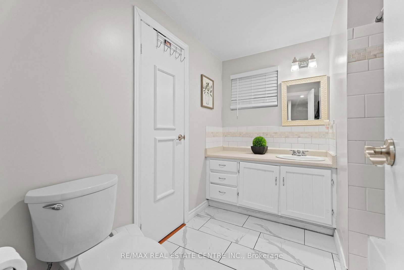 Detached House for sale at 23 Jefferson Road, Brampton, Ontario, L6S 2G6 - Northgate - MLS: W12984070