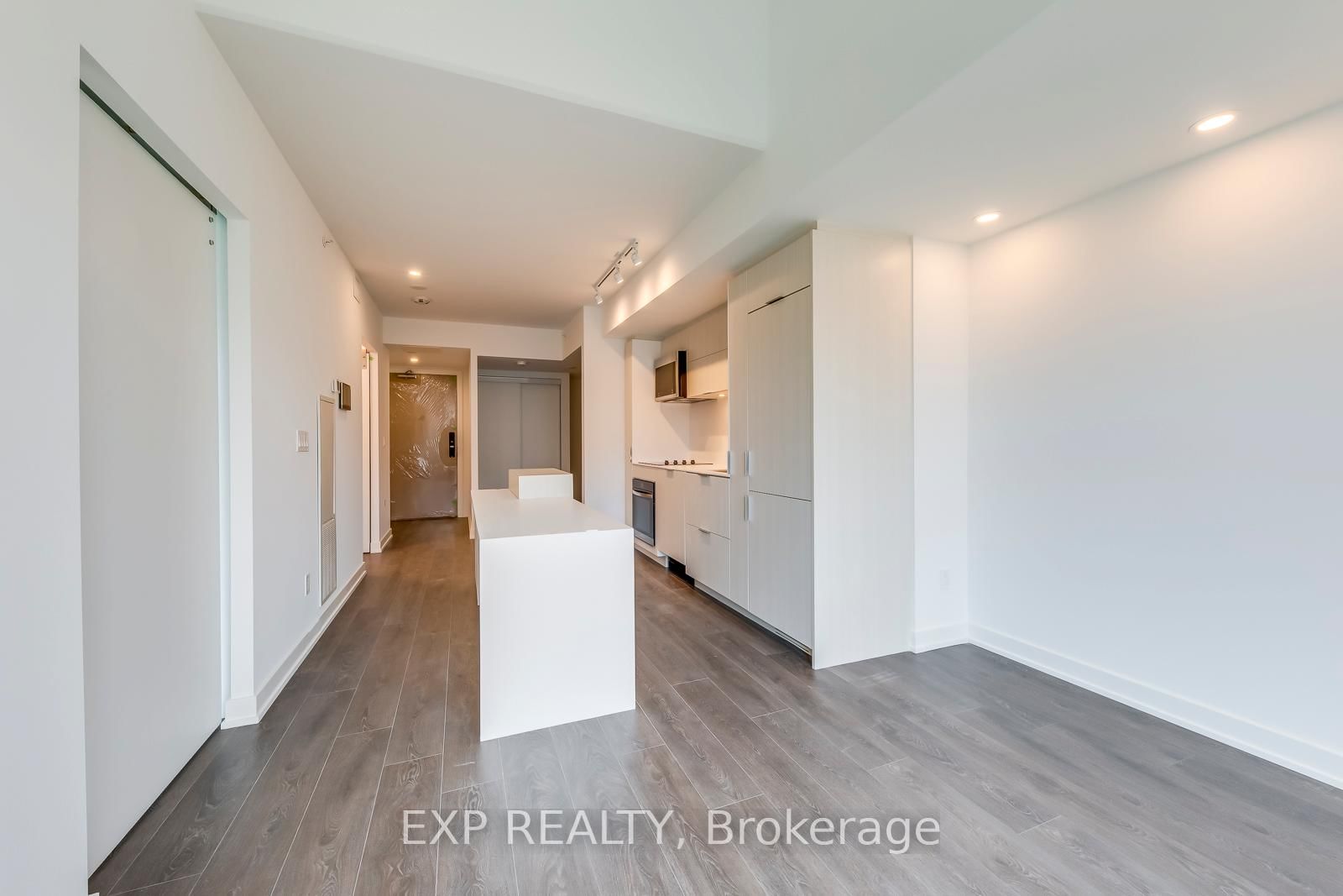 370 Martha Street, Unit 303 - Photo 10