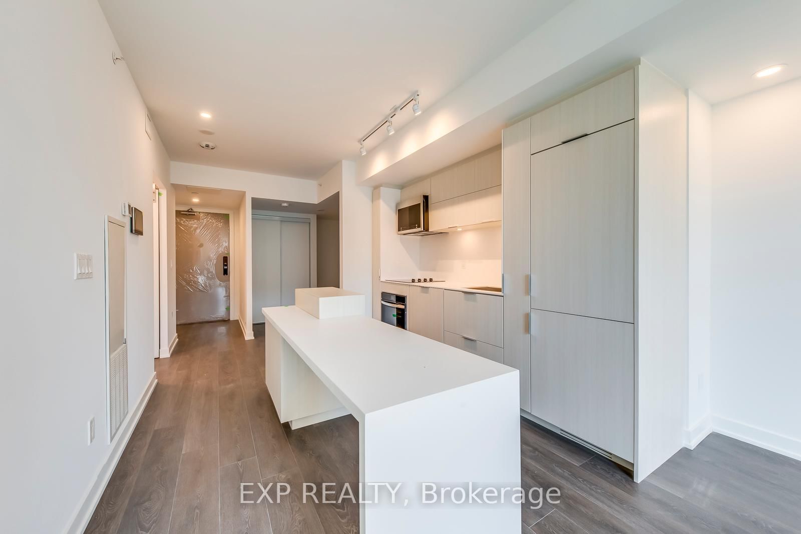370 Martha Street, Unit 303 - Photo 6