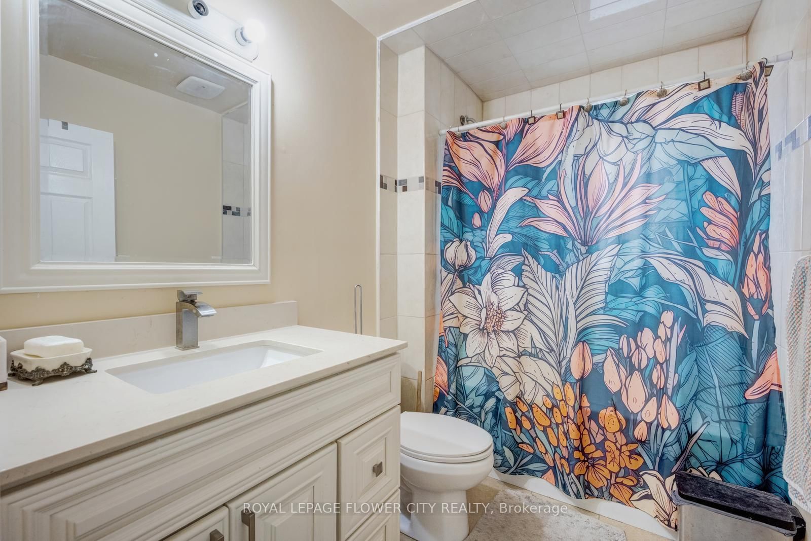 Detached House for sale at 20 N Alarton Street, Mississauga, Ontario, L4T 1J8 - Malton - MLS: W12984110