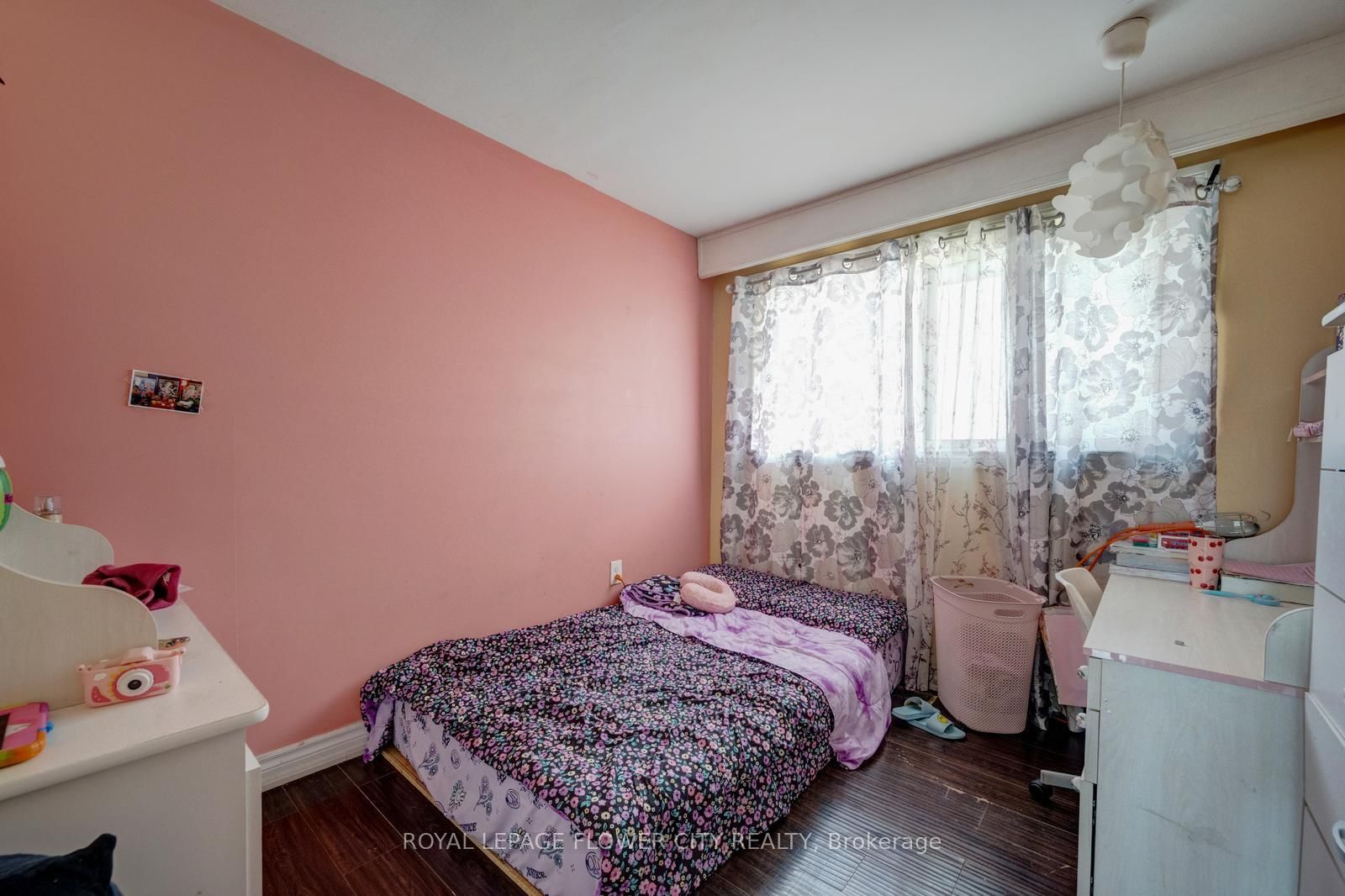 Detached House for sale at 20 N Alarton Street, Mississauga, Ontario, L4T 1J8 - Malton - MLS: W12984110