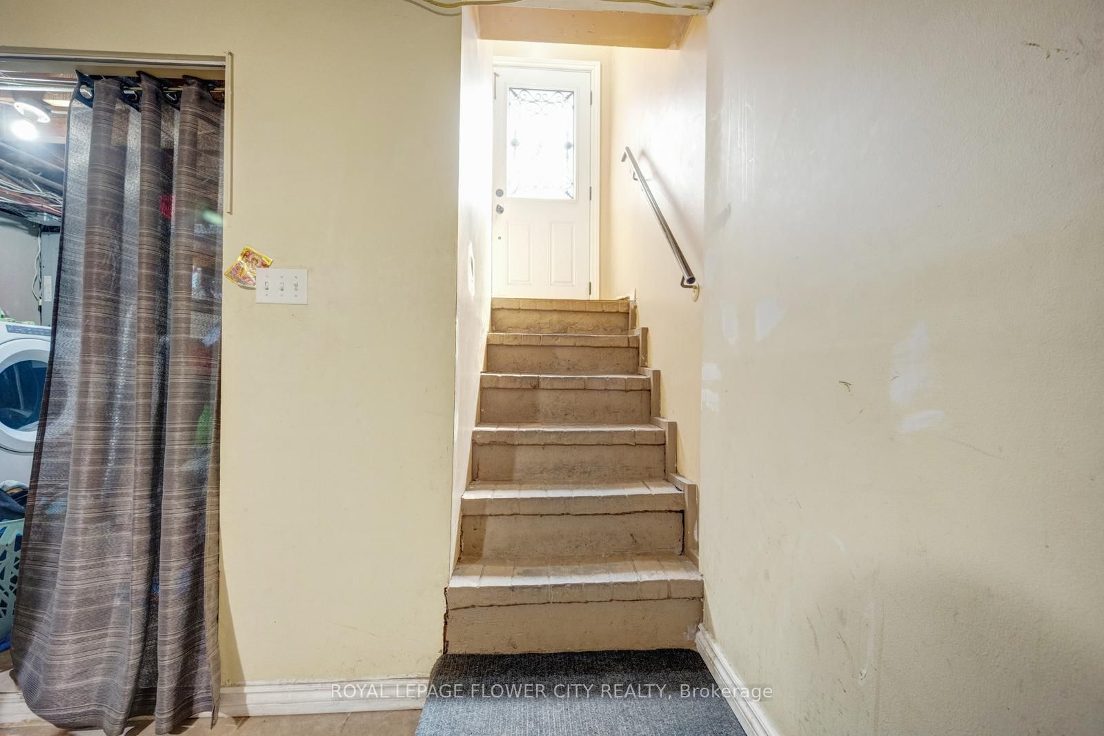 Detached House for sale at 20 N Alarton Street, Mississauga, Ontario, L4T 1J8 - Malton - MLS: W12984110