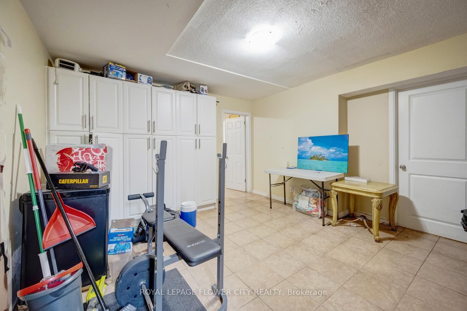 Detached House for sale at 20 N Alarton Street, Mississauga, Ontario, L4T 1J8 - Malton - MLS: W12984110