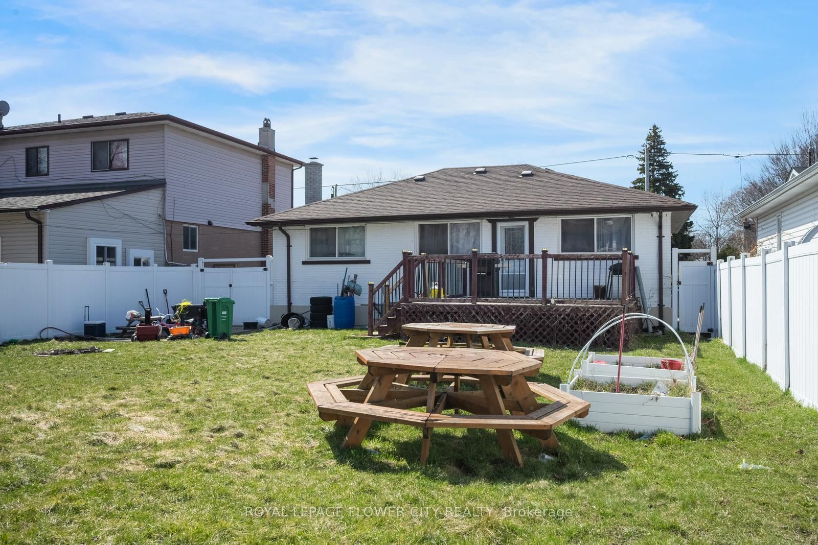 Detached House for sale at 20 N Alarton Street, Mississauga, Ontario, L4T 1J8 - Malton - MLS: W12984110