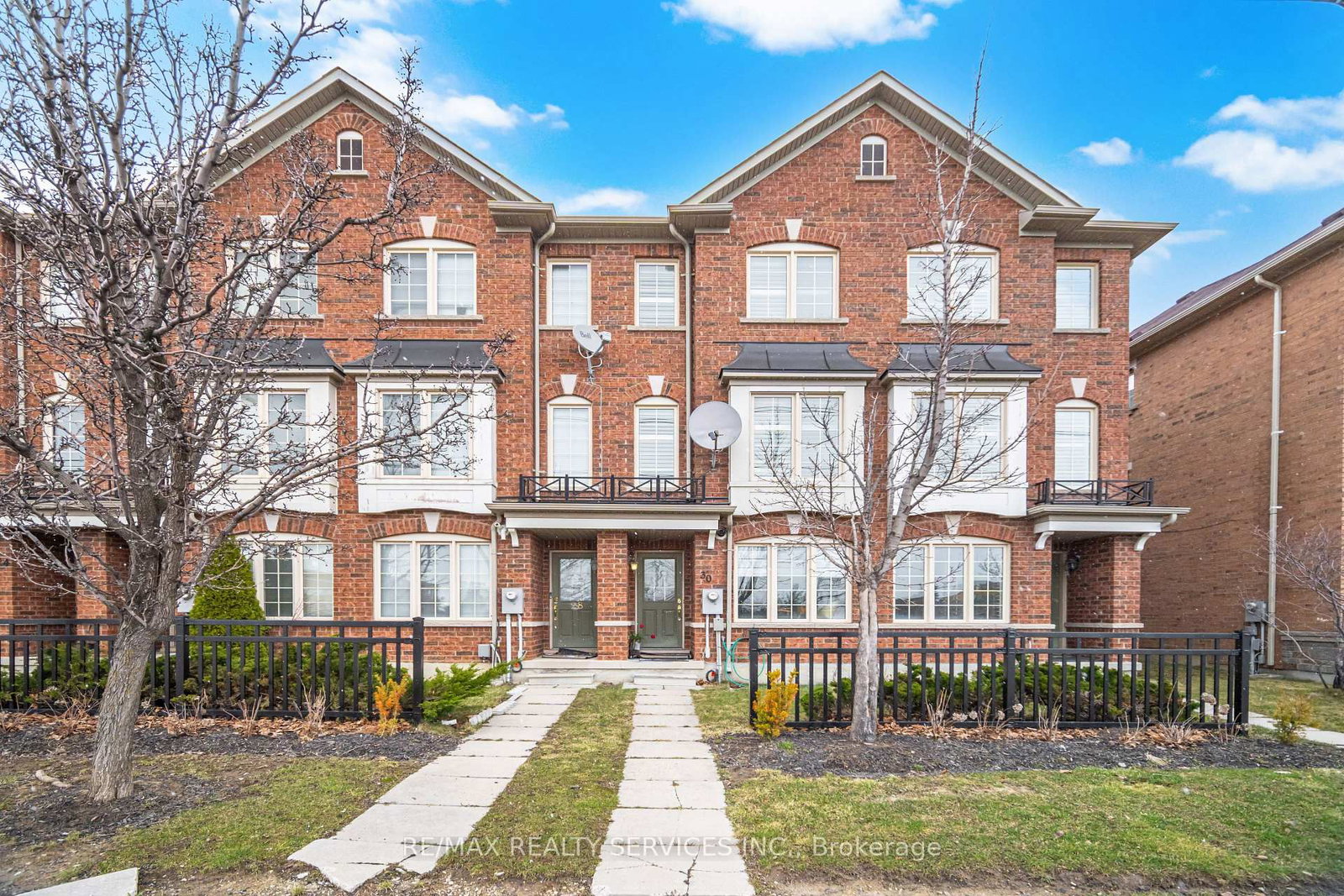 30 Peach Drive W - Photo 3