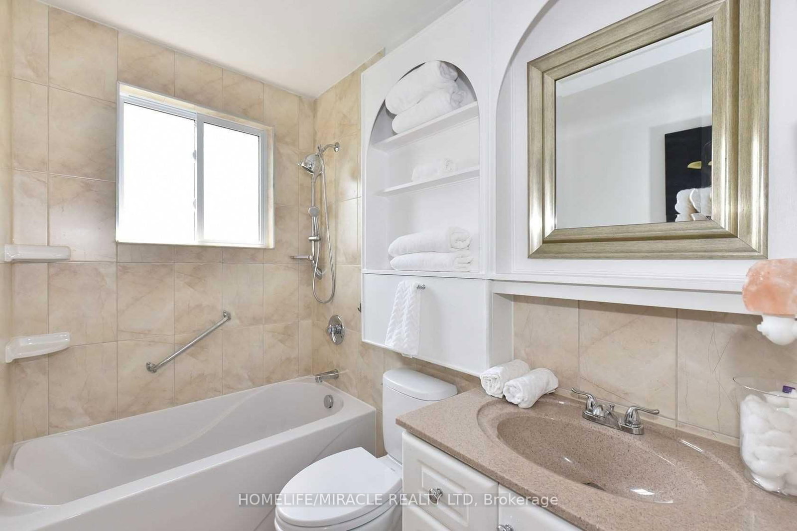 Detached House for sale at 53 Ascot Avenue, Brampton, Ontario, L6T 2P3 - Avondale - MLS: W12984244