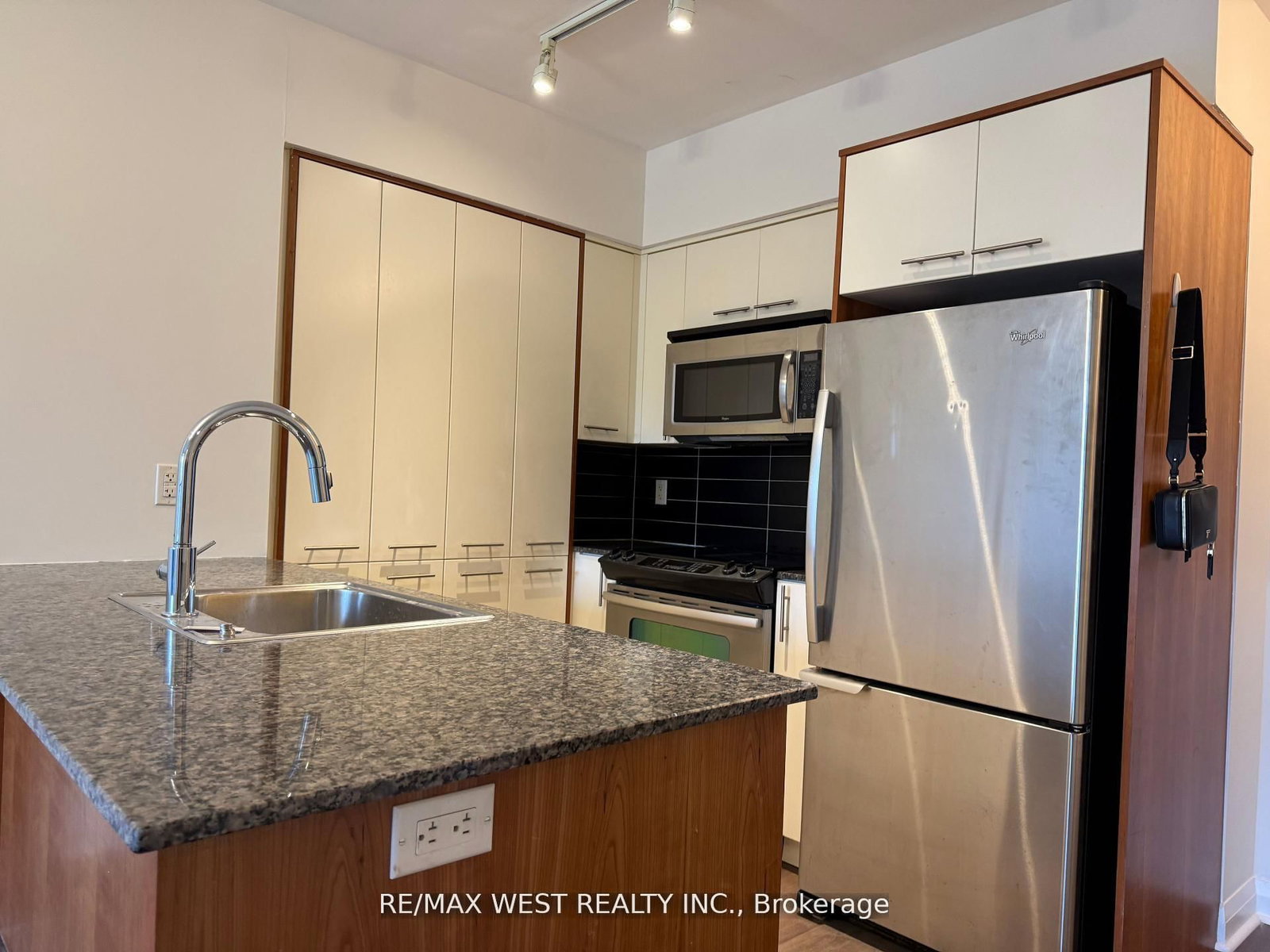 1 Valhalla Inn Road, Unit 311 - Photo 10