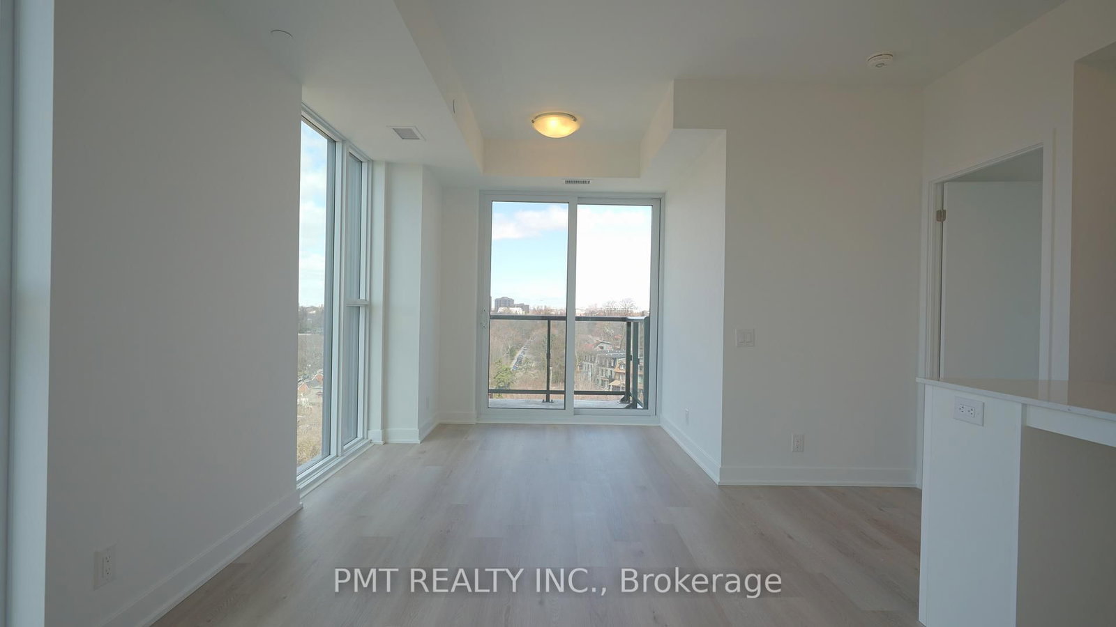 1660 Bloor Street W, Unit 911 - Photo 12