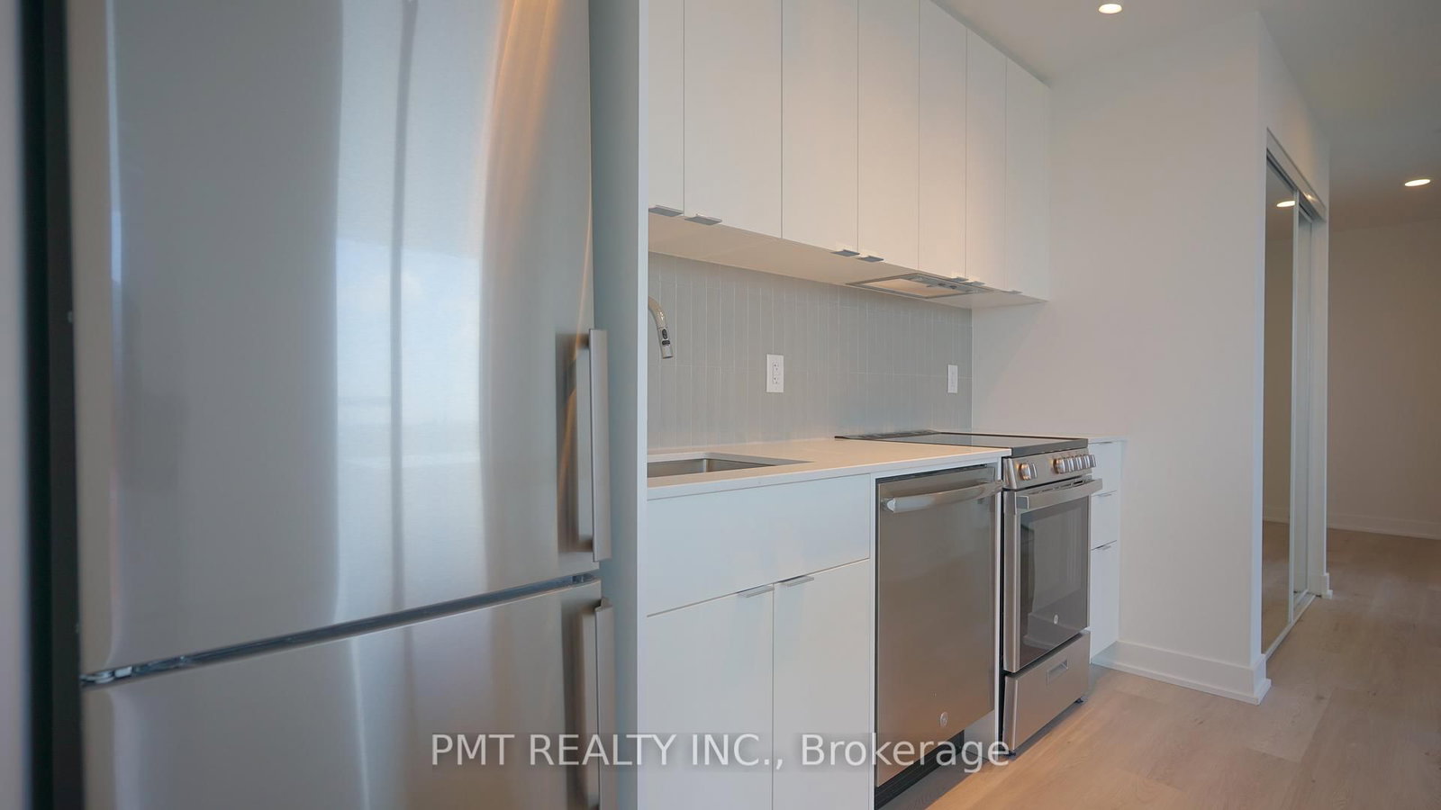 1660 Bloor Street W, Unit 911 - Photo 5