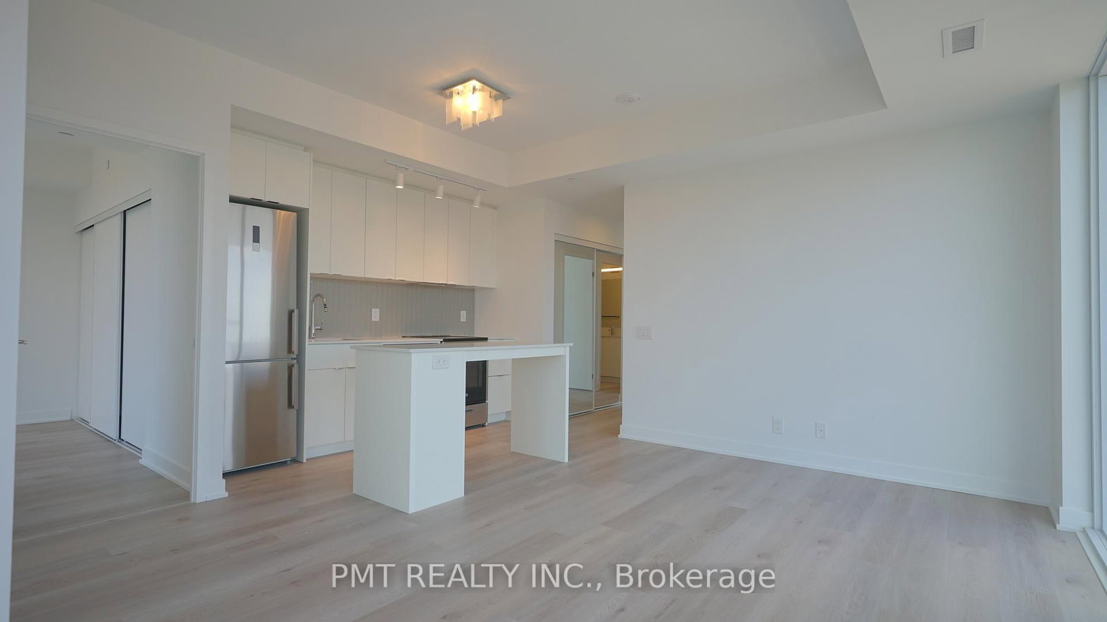 1660 Bloor Street W, Unit 911 - Photo 9