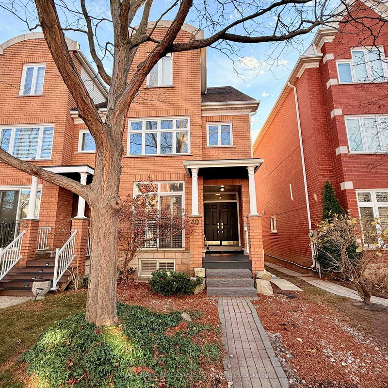 40 CHESTER St, Oakville, L6H 6G8 | Image 2