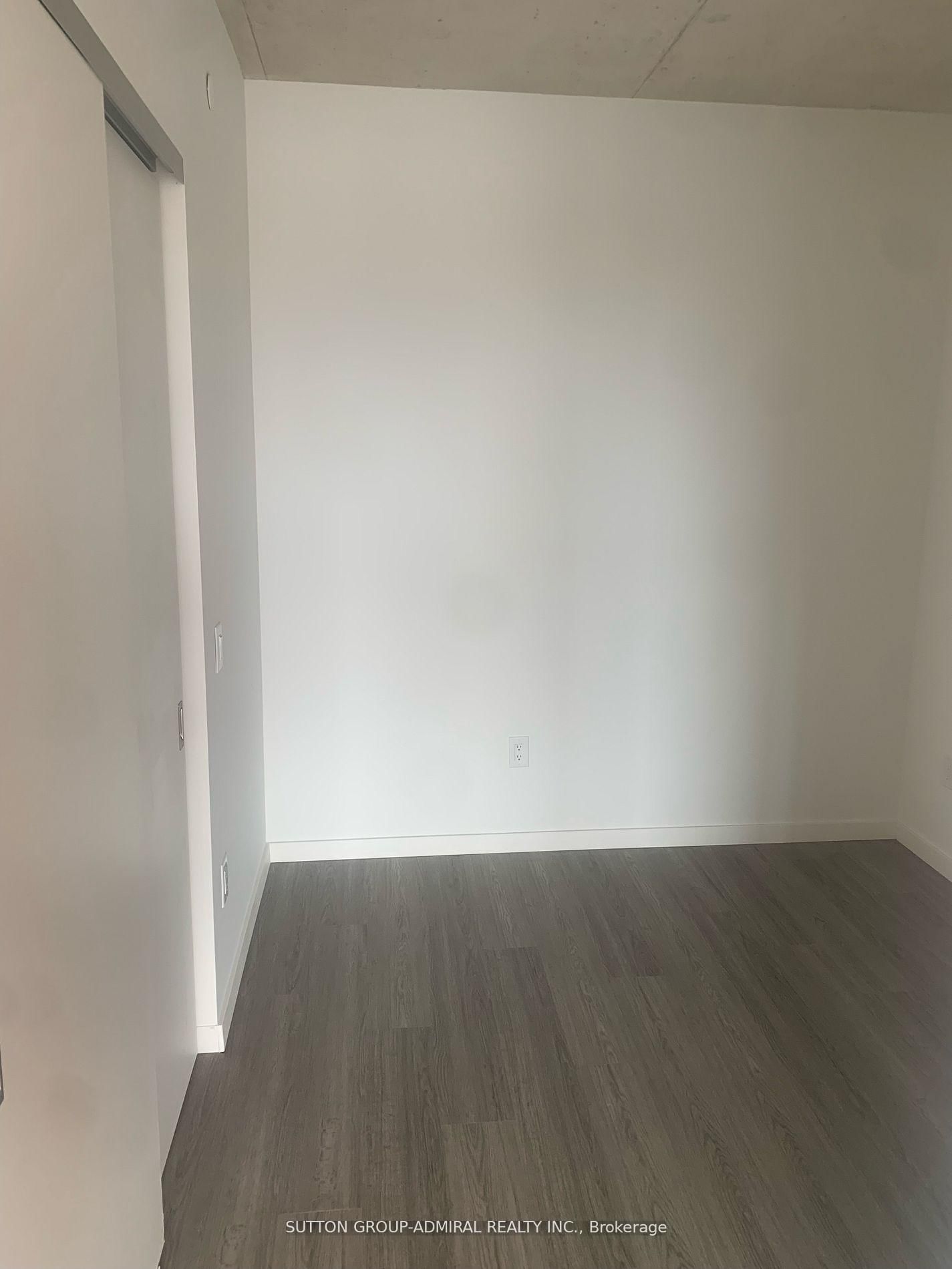 689 The Queensway, Unit 522 - Photo 6