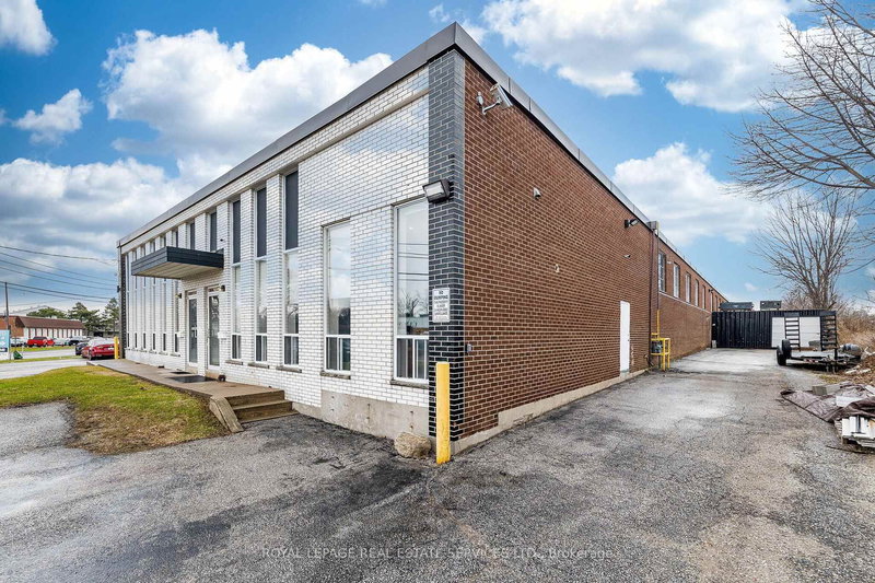 3130 Universal Dr, Mississauga, L4X 2C8 | Image 3