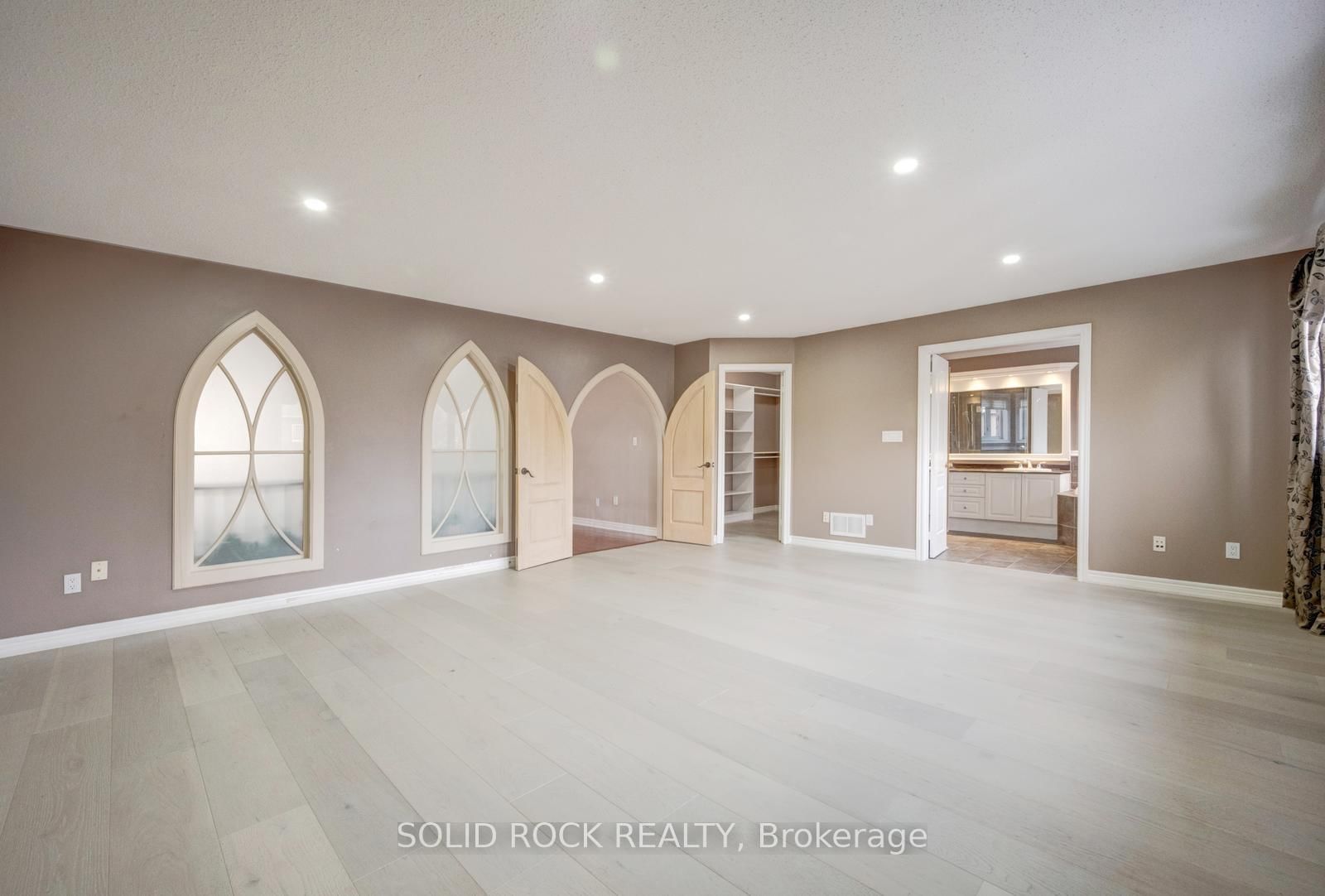 Detached House for sale at 34 Forsyth Crescent, Halton Hills, Ontario, L7G 6G3 - Georgetown - MLS: W12984550