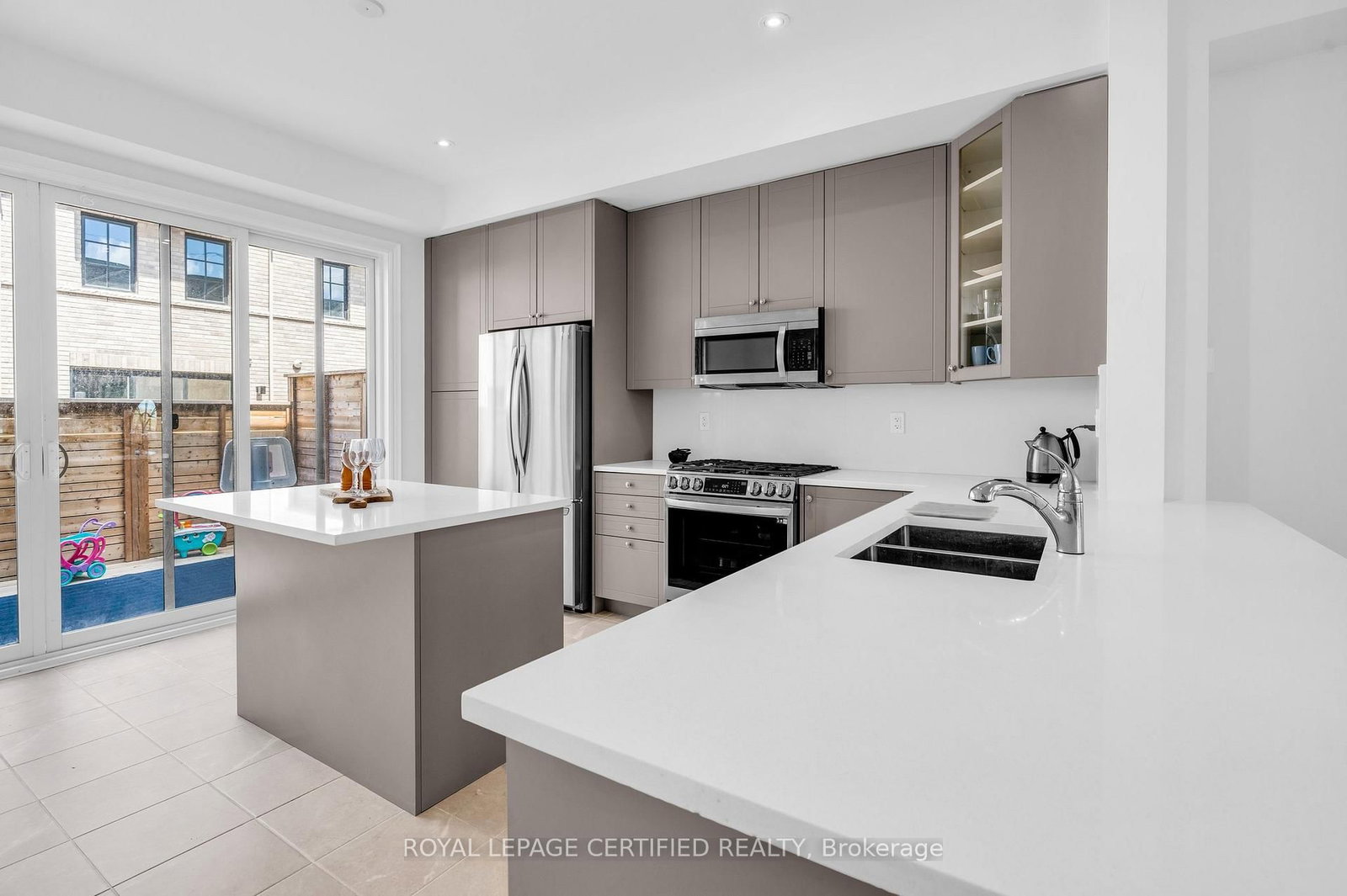 74A Thomas Street, Unit 10 - Photo 15