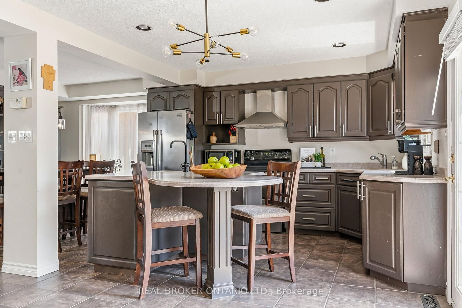 Detached House for sale at 18 Cotswold Court, Halton Hills, Ontario, L7G 5E5 - Georgetown - MLS: W12984736