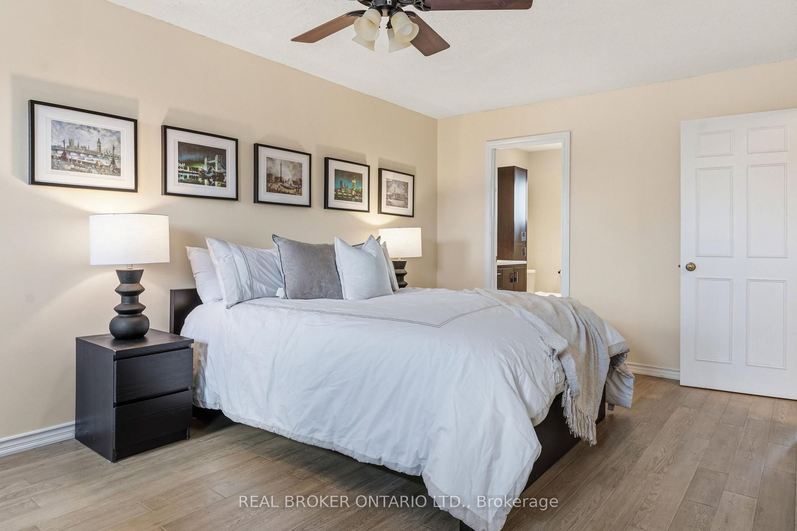 Detached House for sale at 18 Cotswold Court, Halton Hills, Ontario, L7G 5E5 - Georgetown - MLS: W12984736