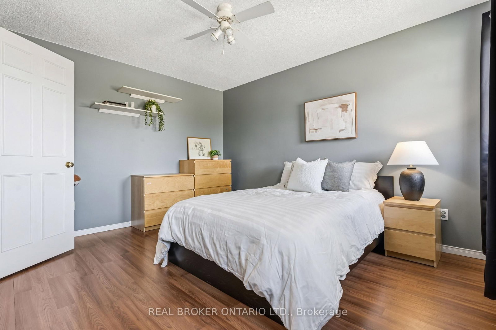 Detached House for sale at 18 Cotswold Court, Halton Hills, Ontario, L7G 5E5 - Georgetown - MLS: W12984736