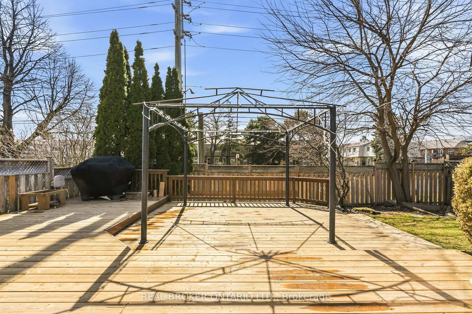 Detached House for sale at 18 Cotswold Court, Halton Hills, Ontario, L7G 5E5 - Georgetown - MLS: W12984736