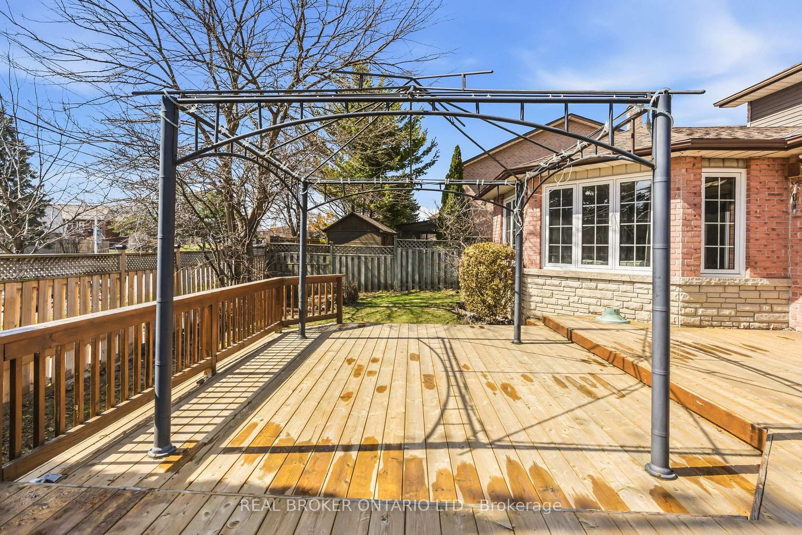 Detached House for sale at 18 Cotswold Court, Halton Hills, Ontario, L7G 5E5 - Georgetown - MLS: W12984736