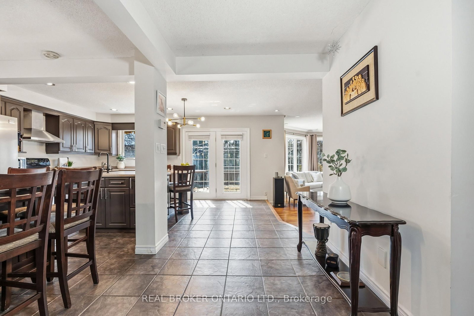 Detached House for sale at 18 Cotswold Court, Halton Hills, Ontario, L7G 5E5 - Georgetown - MLS: W12984736