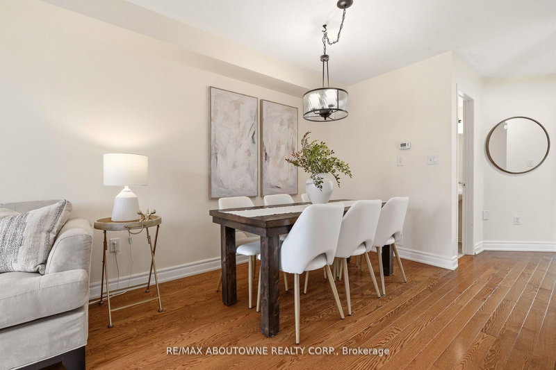 408 Fairgate Way, Oakville, L6H 6Y1 | Image 2