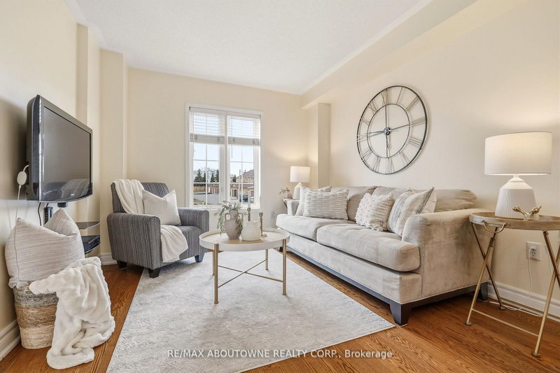 408 Fairgate Way, Oakville, L6H 6Y1 | Image 3