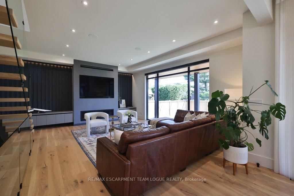 4482 Cosburn Crescent - Photo 11