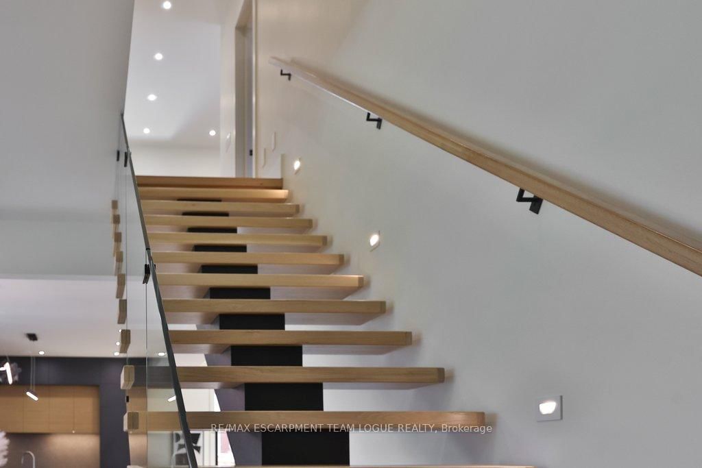 4482 Cosburn Crescent - Photo 16