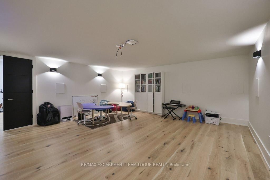 4482 Cosburn Crescent - Photo 38