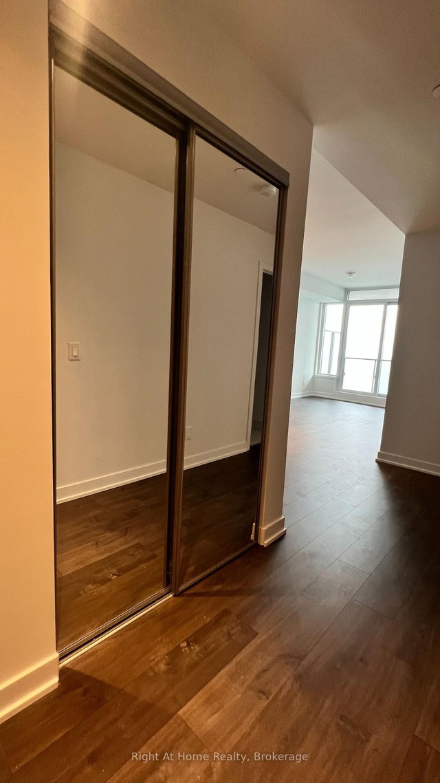 2708 - 1928 Lakeshore Boulevard W