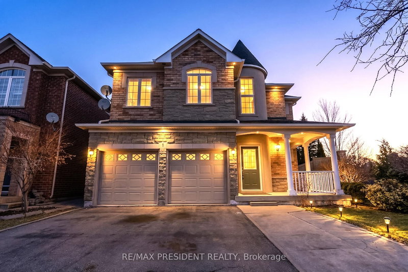 1 Crown Victoria Dr, Brampton, Ontario