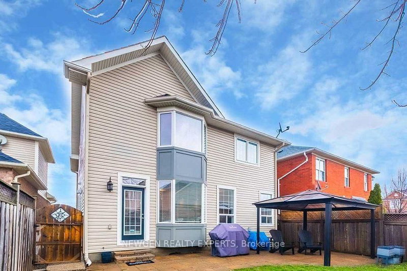 687 Marley Cres, Milton, L9T 5M1 | Image 2