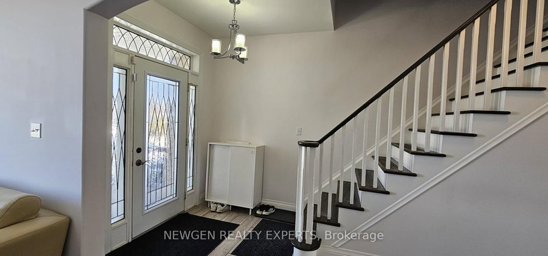 687 Marley Cres, Milton, L9T 5M1 | Image 3