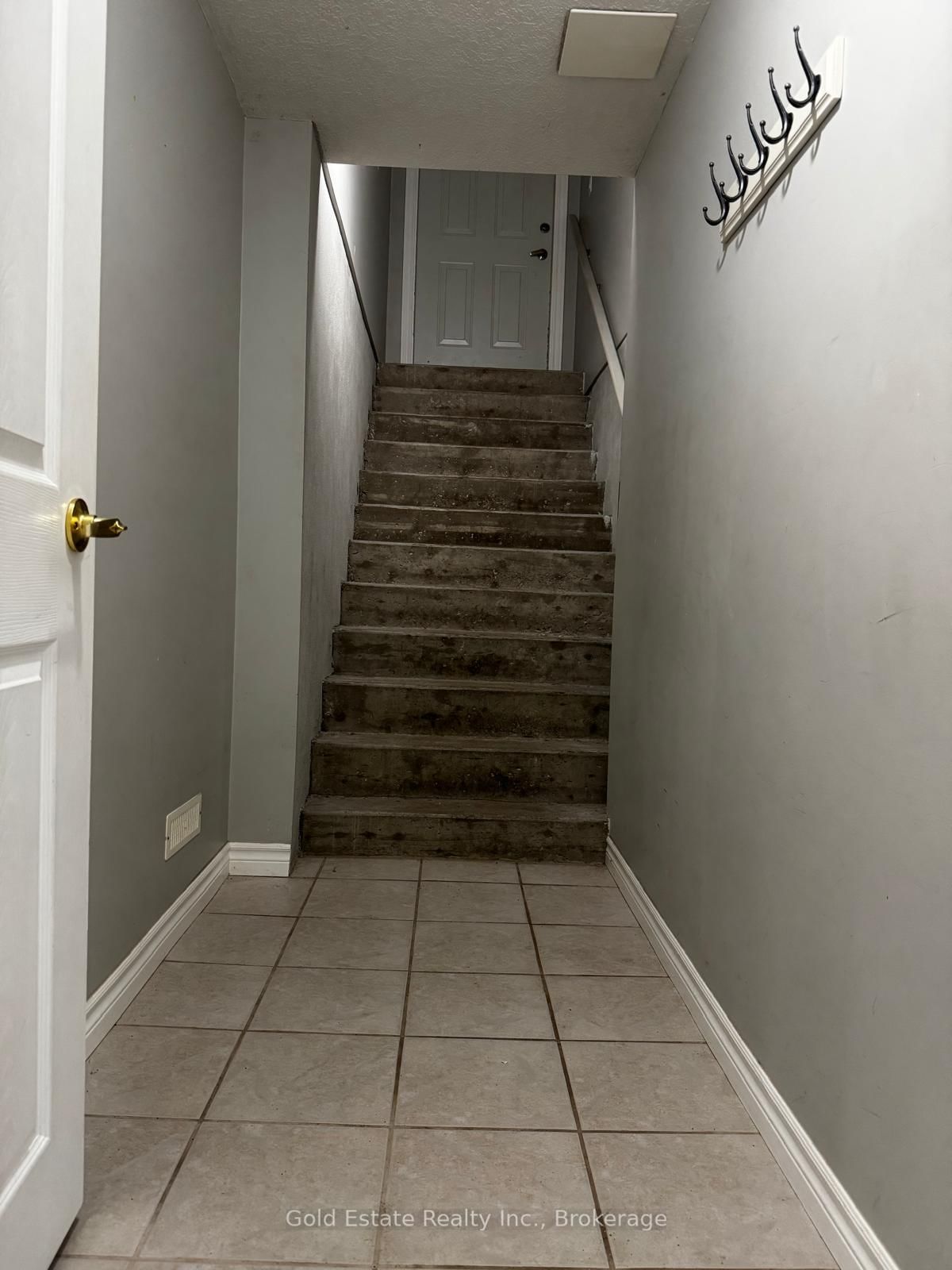 1387 Marshall Crescent, Unit LOWER - Photo 11