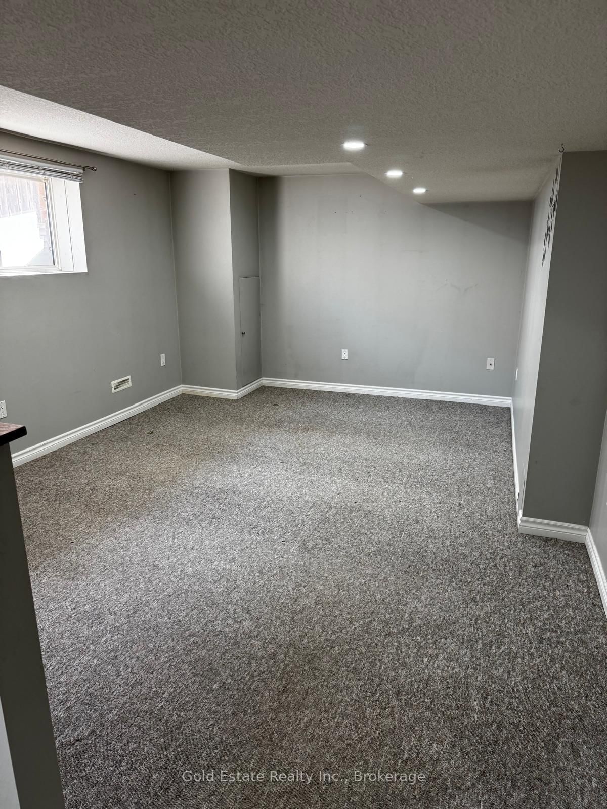 1387 Marshall Crescent, Unit LOWER - Photo 13