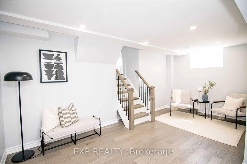 2117 Bridge Rd, Oakville, L6L 2E8 | Image 2