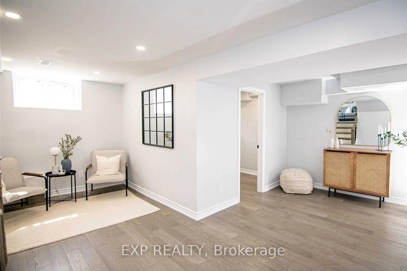 2117 Bridge Rd, Oakville, L6L 2E8 | Image 3