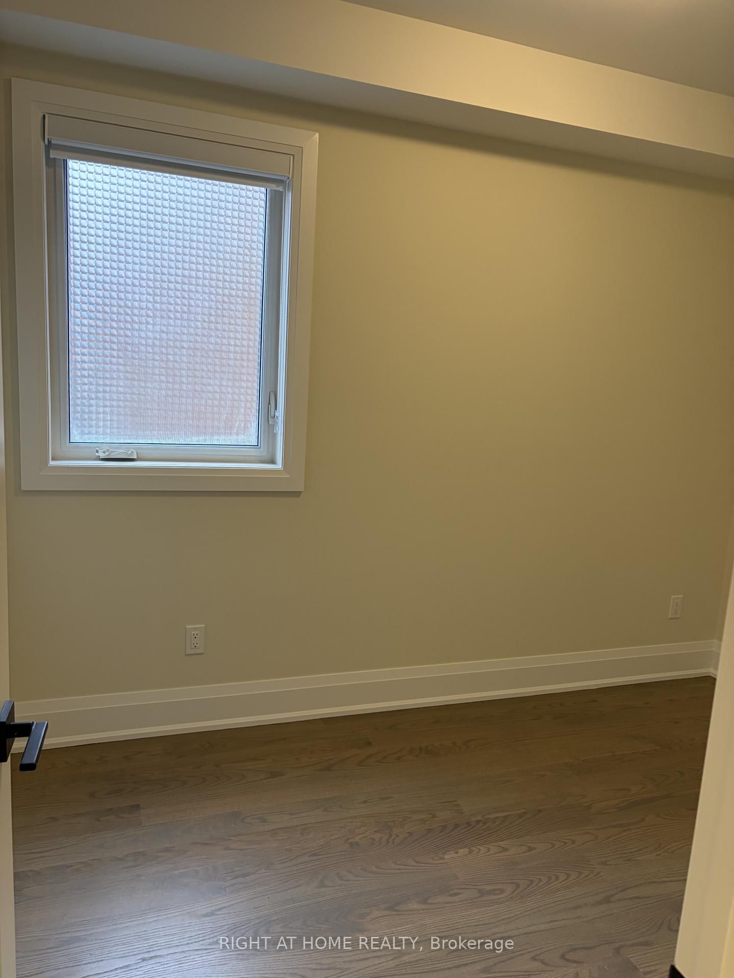 225 Mcroberts Avenue, Unit Apt 2 - Photo 5