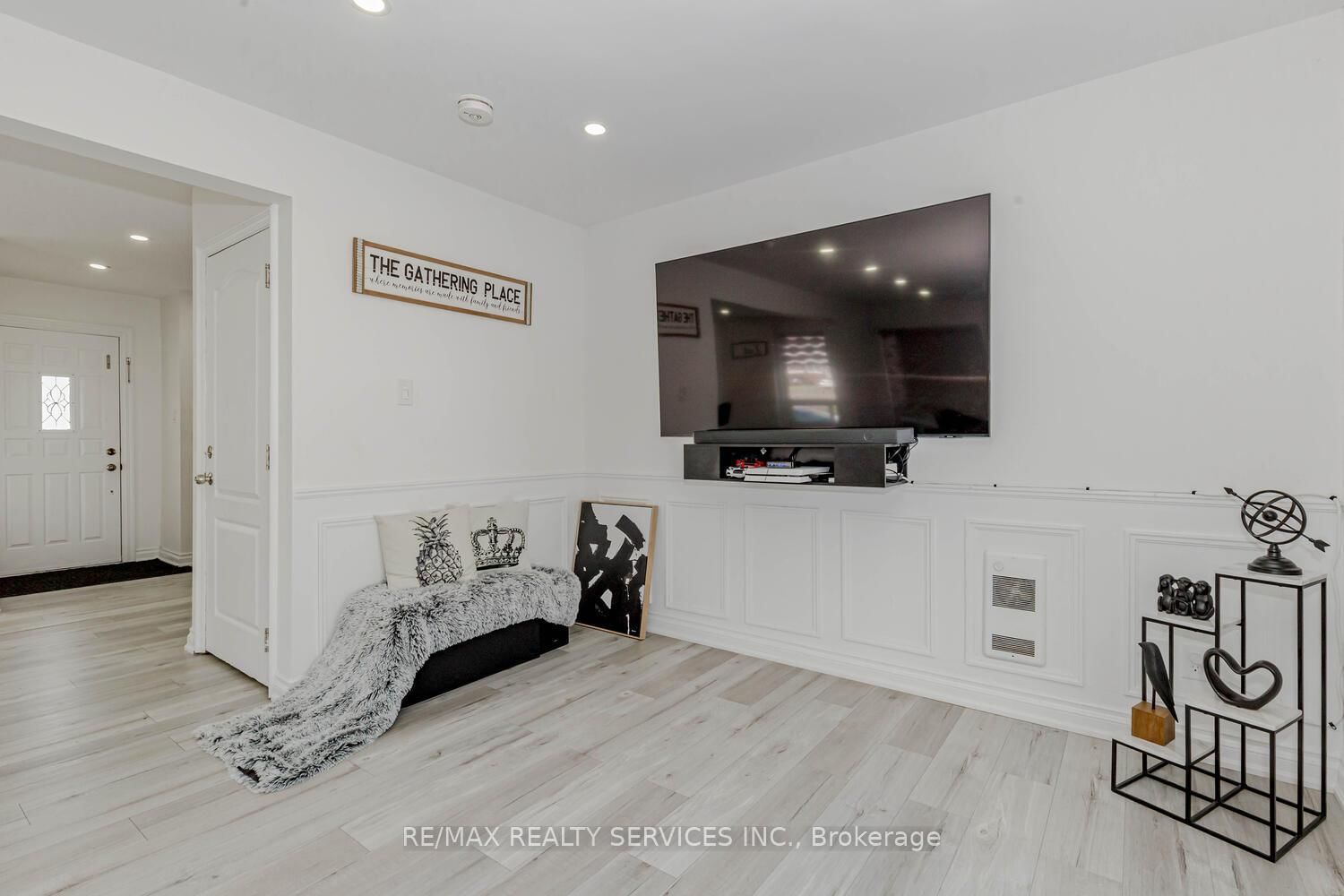 Detached House for sale at 13 Greenbush Court, Brampton, Ontario, L6S 2K2 - Northgate - MLS: W12985234