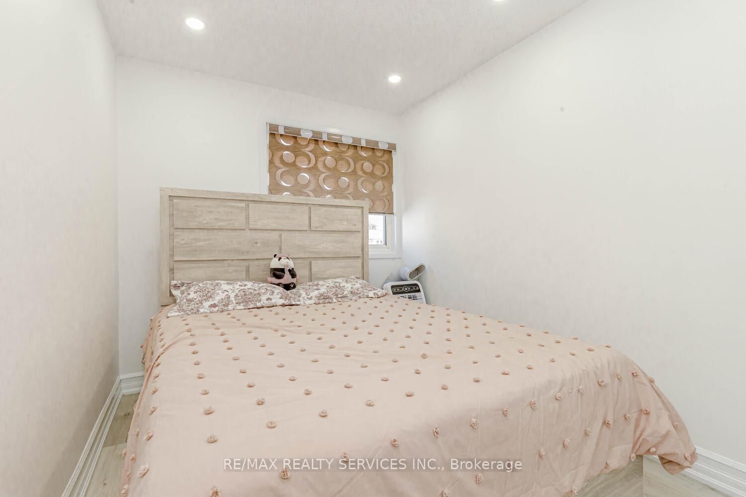 Detached House for sale at 13 Greenbush Court, Brampton, Ontario, L6S 2K2 - Northgate - MLS: W12985234