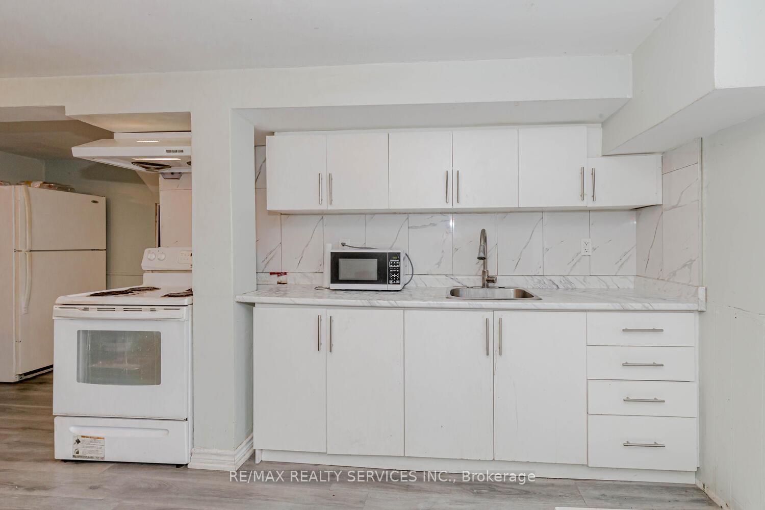 Detached House for sale at 13 Greenbush Court, Brampton, Ontario, L6S 2K2 - Northgate - MLS: W12985234