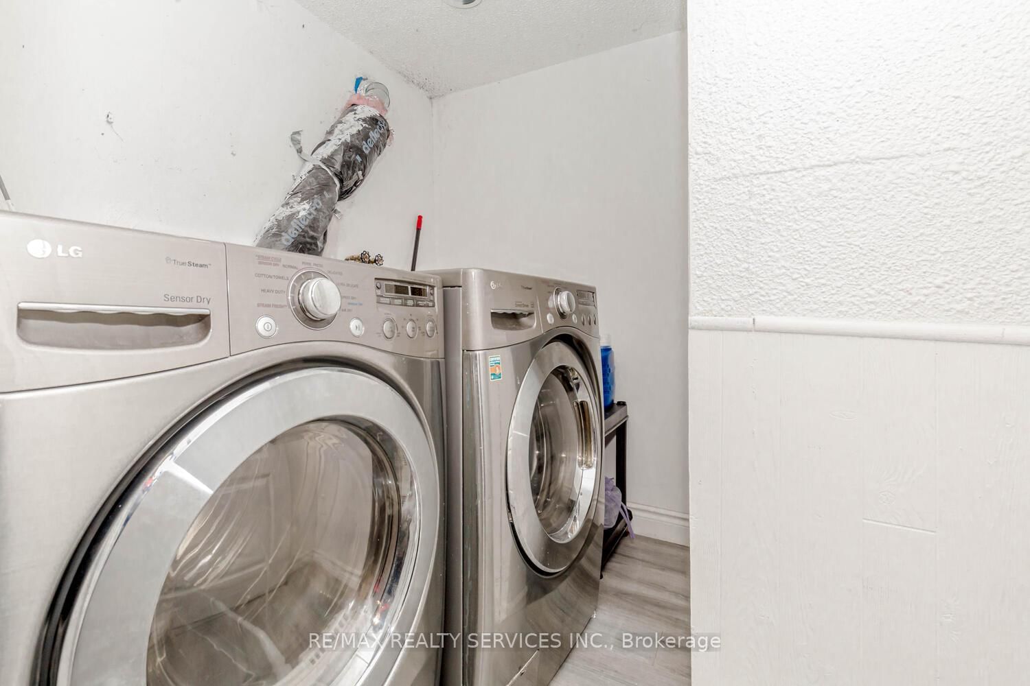 Detached House for sale at 13 Greenbush Court, Brampton, Ontario, L6S 2K2 - Northgate - MLS: W12985234