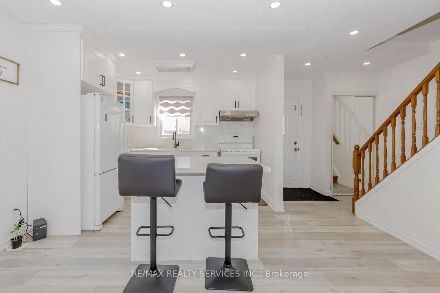 Detached House for sale at 13 Greenbush Court, Brampton, Ontario, L6S 2K2 - Northgate - MLS: W12985234